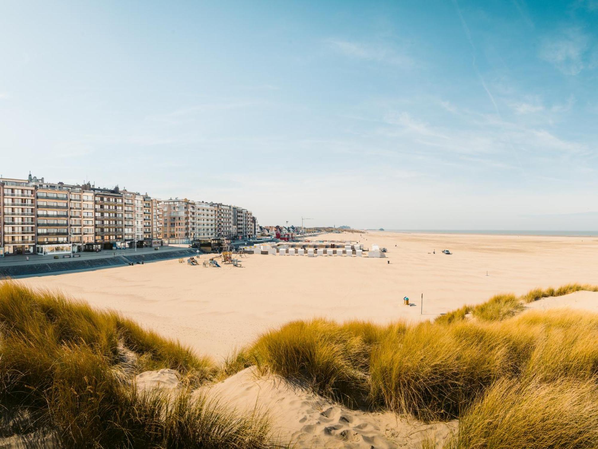 Holiday Suites Zeebrugge Exterior foto