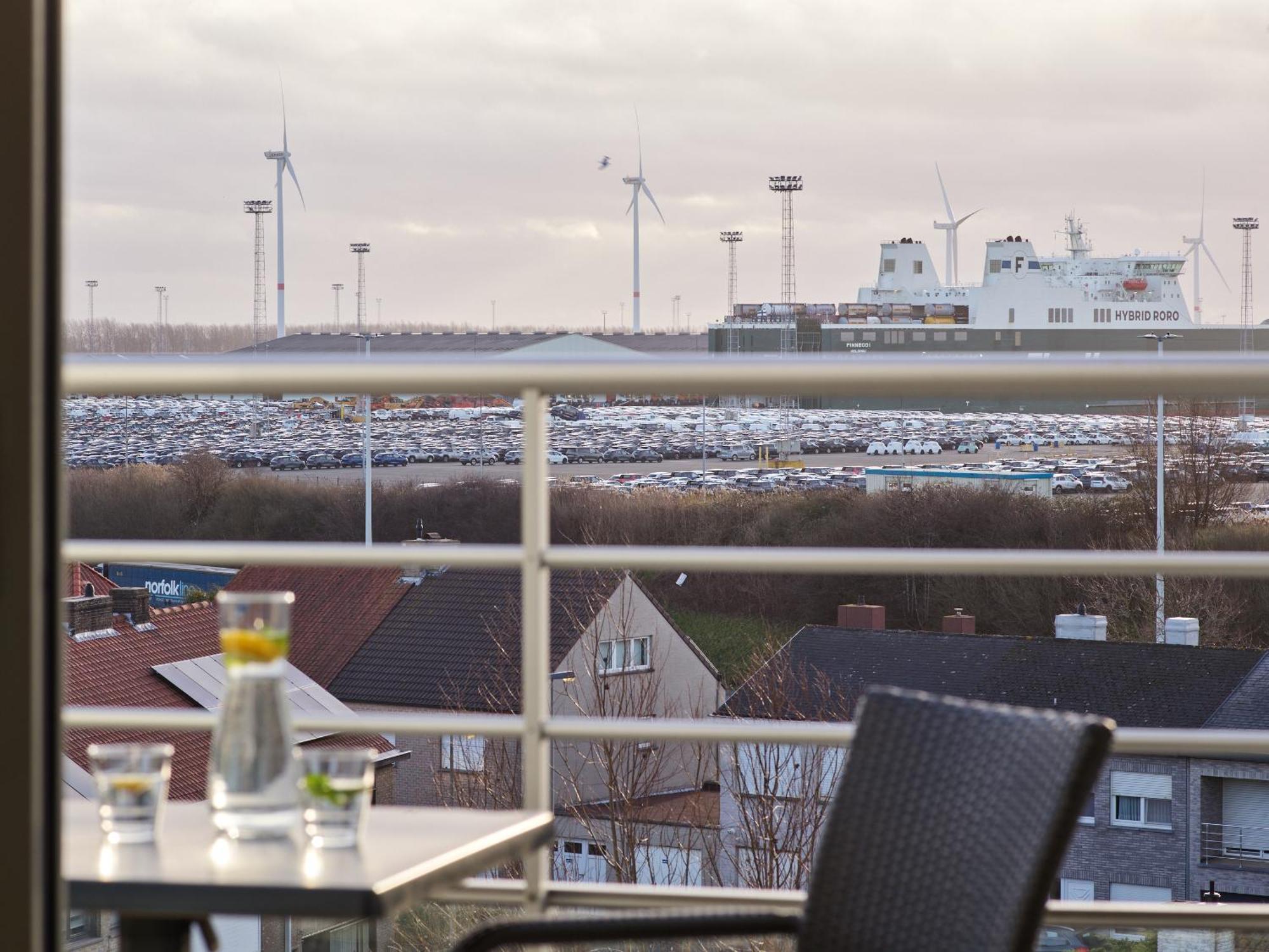 Holiday Suites Zeebrugge Exterior foto