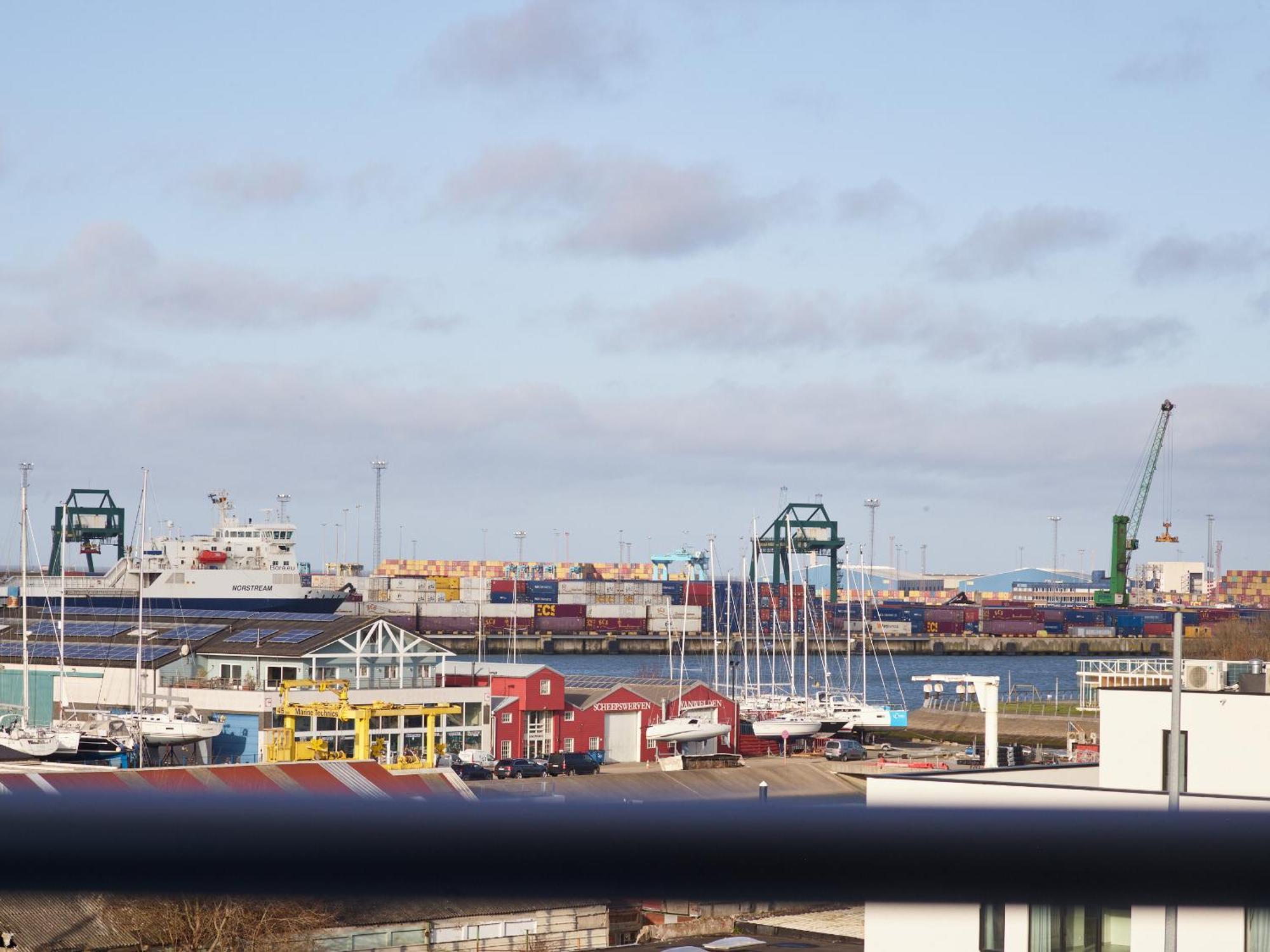 Holiday Suites Zeebrugge Exterior foto